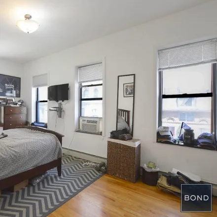 Image 4 - 207 2 Ave, New York, NY, USA - Apartment for rent