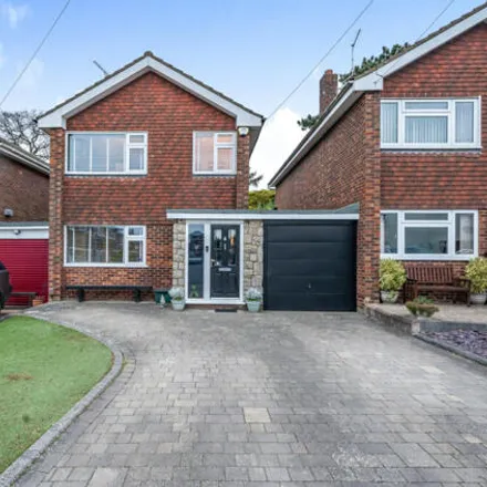 Buy this 3 bed house on Stoneleigh in Sawbridgeworth, CM21 0BT