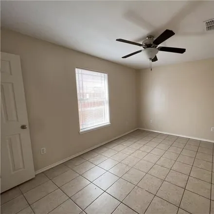 Image 8 - 217 Linares Drive, Stewart South Colonia, Alton, TX 78573, USA - Apartment for rent
