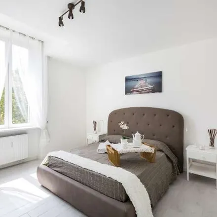 Rent this 3 bed apartment on holypopstore in Via del Vantaggio, 46