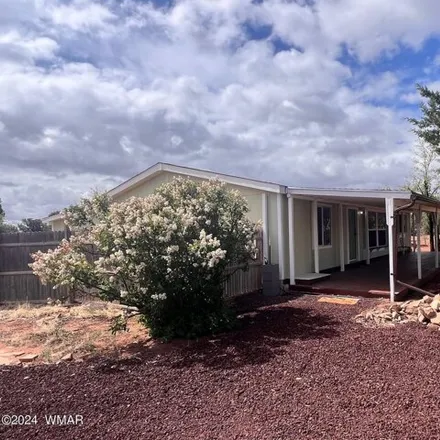 Buy this studio apartment on Buckskin Trail in Navajo County, AZ
