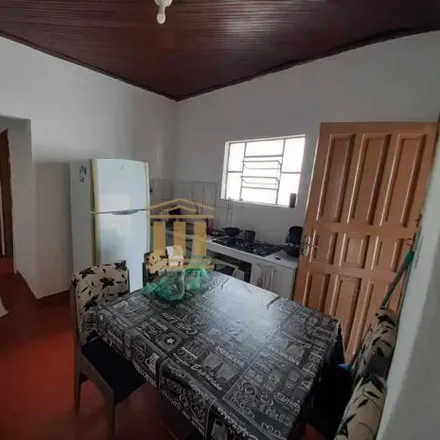 Buy this 2 bed house on Restaurante e Choperia Bom Ambiente in Rua Siqueira Campos 214, Jardim Bela Vista