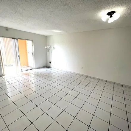 Image 9 - 460 East 23rd Street, Hialeah, FL 33013, USA - Apartment for rent