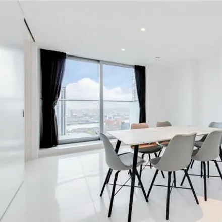 Image 3 - Pan Peninsula, Marsh Wall, Canary Wharf, London, E14 9SH, United Kingdom - Apartment for sale