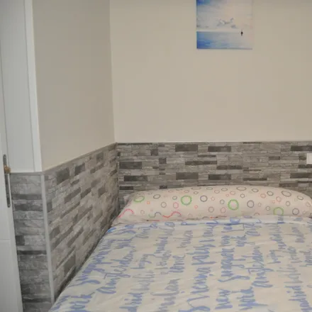 Rent this 4 bed room on Madrid in Calle de las Peñuelas, 34