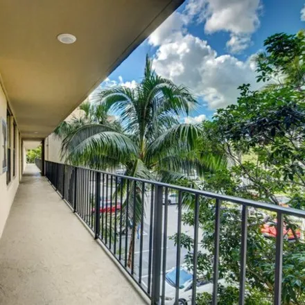 Image 4 - 30 Royal Palm Way, Boca Raton, FL 33432, USA - Condo for rent