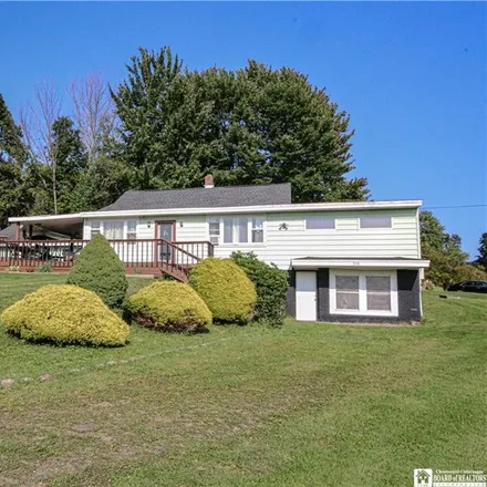 Image 2 - 920 Warren Road, Fentonville, Pine Grove Township, NY 14738, USA - House for sale