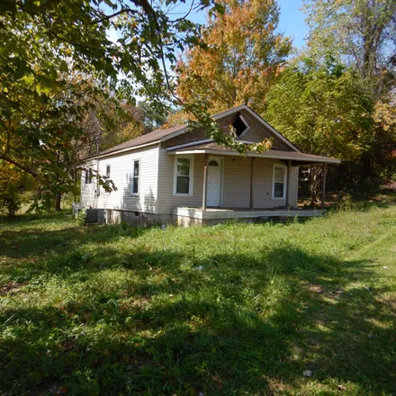 Buy this 2 bed house on 2 North Depot Street in Woodbine, Whitley County
