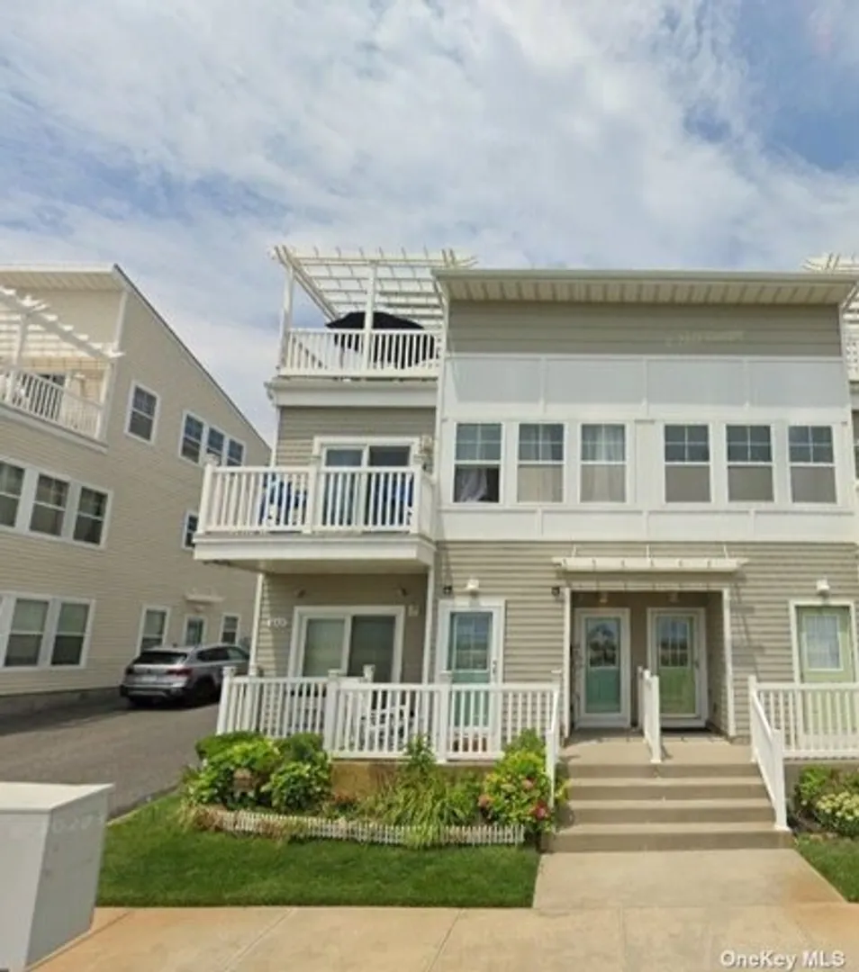 6602 Beach Front Road, New York, NY 11692, USA | 2 bed house for rent