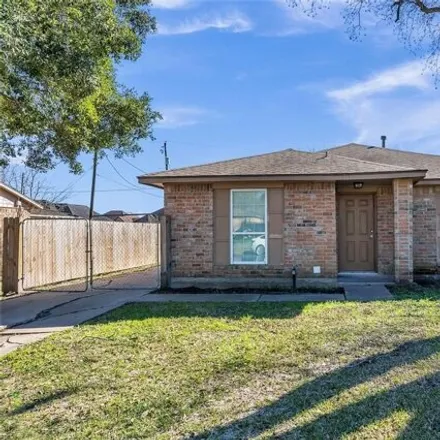 Rent this 3 bed house on 1221 Northview Drive in Angleton, TX 77515