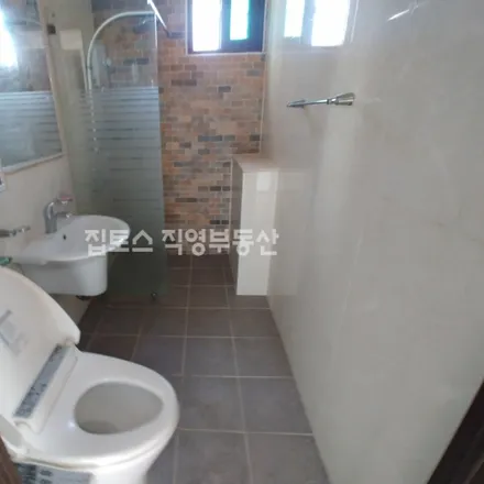 Rent this 2 bed apartment on 서울특별시 강남구 역삼동 625-10