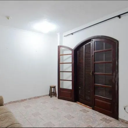 Rent this 5 bed house on Rua Soldado Antônio Agostinho Martins in Centro, Guarulhos - SP