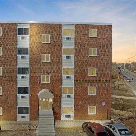 Buy this 1 bed condo on 217 Middle Street in Weymouth, MA 02188