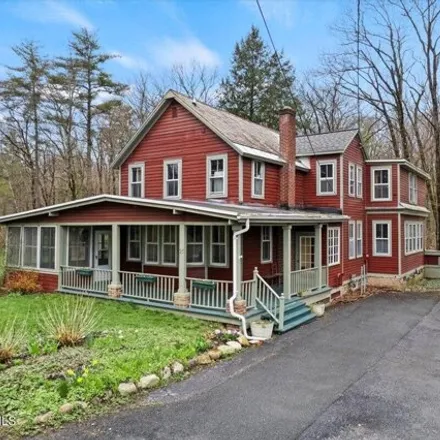 Buy this 4 bed house on 25 Goldfoot Rd in Round Lake, New York