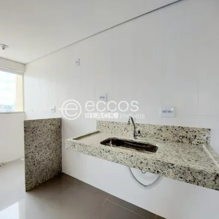 Buy this 2 bed apartment on Rua Eduardo de Oliveira in Lídice, Uberlândia - MG