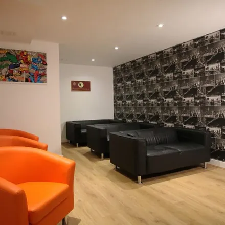 Image 4 - The Rise, Russell Street, Nottingham, NG7 4FN, United Kingdom - Apartment for rent