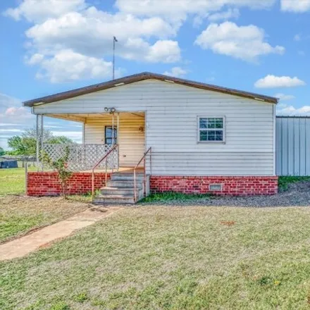 Buy this 3 bed house on 1005 South Boone Avenue in Elk City, OK 73644