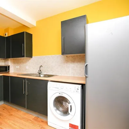 Rent this 4 bed apartment on 6 in 8, 10 New Mills