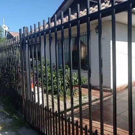 Buy this 4 bed house on Centro Educacional San Andrés in Juan Sebastián Bach 4198, 929 0386 Provincia de Santiago