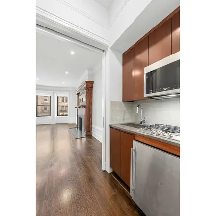 Rent this 1 bed townhouse on 304 West 106th Street in New York, NY 10025