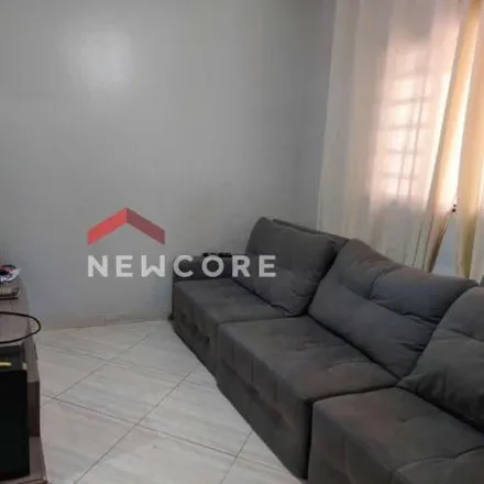 Buy this 5 bed house on Rua Doutor Miron de Menezes in Luizote de Freitas, Uberlândia - MG