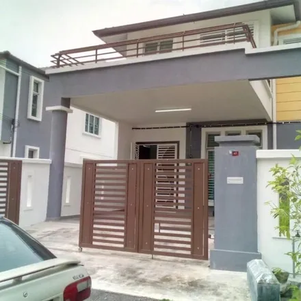 Rent this 4 bed apartment on unnamed road in 76100 Alor Gajah, Malacca