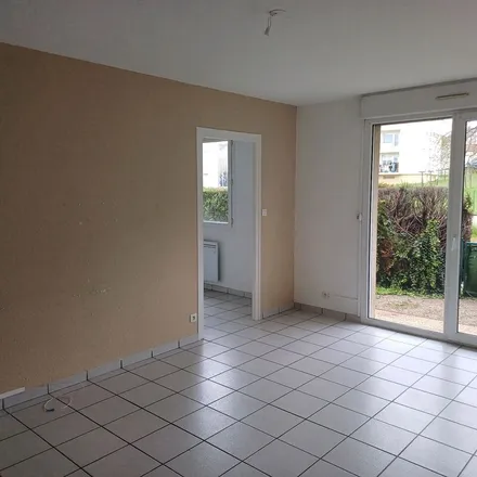Image 5 - 20b Rue Louis de Charbonnel, 43120 Monistrol-sur-Loire, France - Apartment for rent