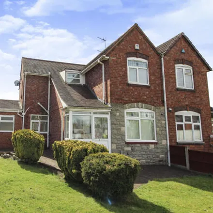 Buy this 3 bed duplex on Thimblemill Road in Queen's Head, B67 6QA