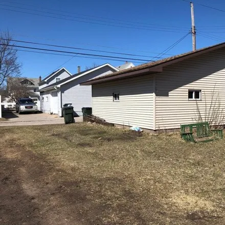 Buy this 4 bed house on 424 South 14th Street in Escanaba, MI 49829