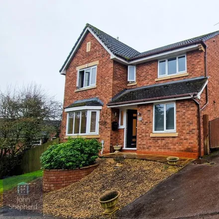 Rent this 4 bed house on Fernwood Close in Redditch, B98 7TN