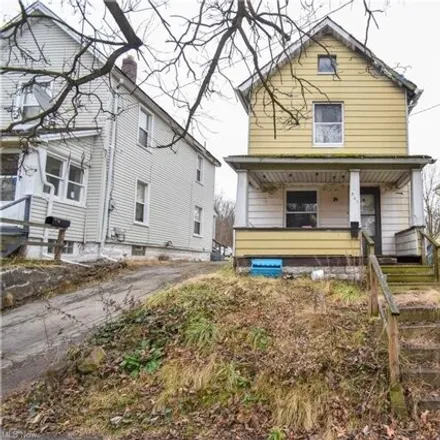 Buy this 2 bed house on 257 North Center Street in Youngstown, OH 44506