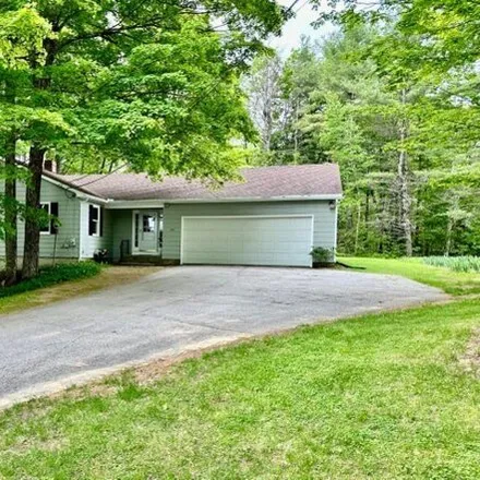 Buy this 5 bed house on 193 Jackson Hill Road in Minot, Androscoggin County