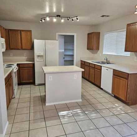 Image 8 - 2236 West 23rd Avenue, Apache Junction, AZ 85120, USA - Apartment for rent