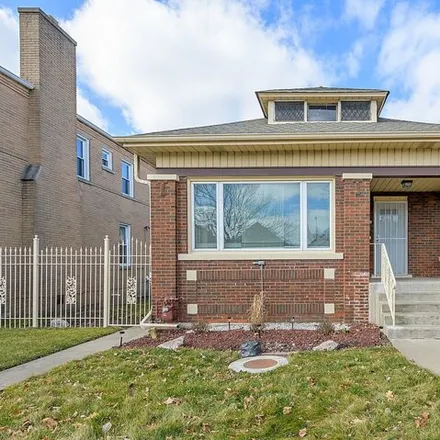 Buy this 4 bed house on 7920 South Chappel Avenue in Chicago, IL 60617