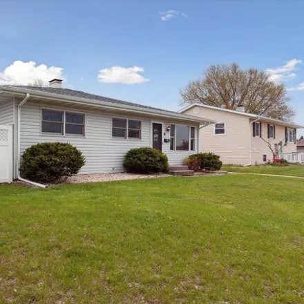 Buy this 3 bed house on 2177 Pioneer Road in Janesville, WI 53546