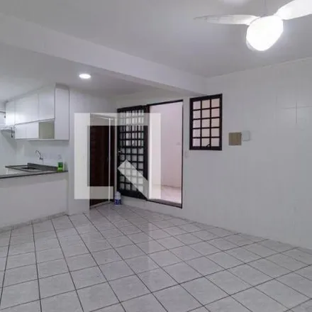 Rent this 2 bed house on Rua Maria José Vieira in Jardim Santo Antônio, Osasco - SP
