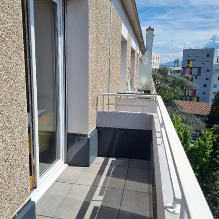 Image 4 - 7 Rue Sergent Bobillot, 38000 Grenoble, France - Apartment for rent