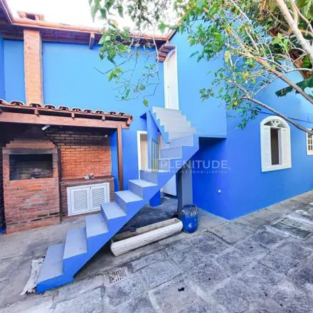 Buy this 6 bed house on Rua Mexico in Cabo Frio, Cabo Frio - RJ