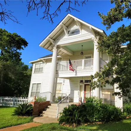 Buy this 4 bed house on 314 North Calvert Street in Franklin, Robertson County