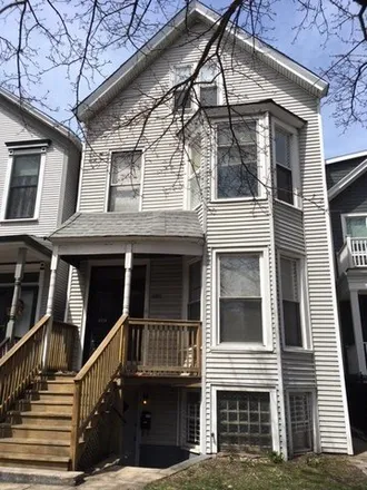 Rent this 3 bed house on 1116 West Wellington Avenue in Chicago, IL 60618