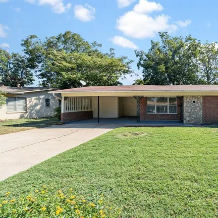 Buy this 2 bed house on 914 Tusing Street in Grand Prairie, TX 75050