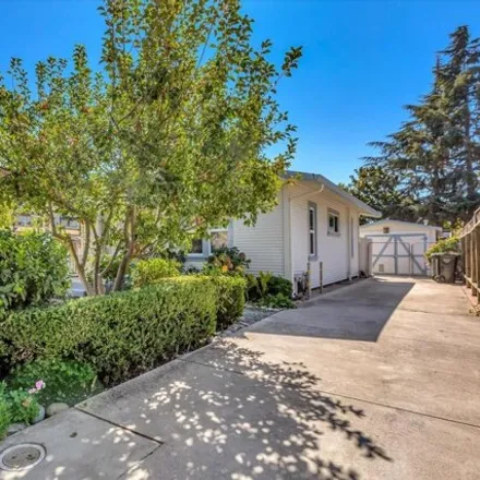 Image 4 - 525 East Washington Avenue, Sunnyvale, CA 94086, USA - House for sale