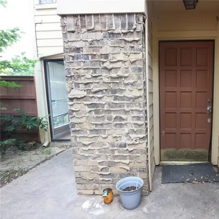Buy this 2 bed condo on 4266 Madera Rd Unit 1 in Irving, Texas
