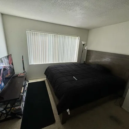 Rent this 1 bed room on 27347 Fahren Court in Santa Clarita, CA 91387