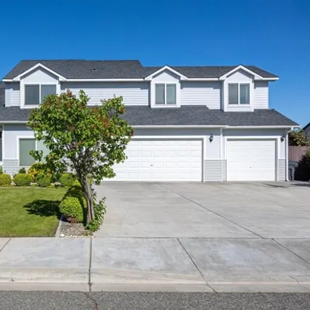 Buy this 5 bed house on 5875 Birchwood Street in West Richland, WA 99353