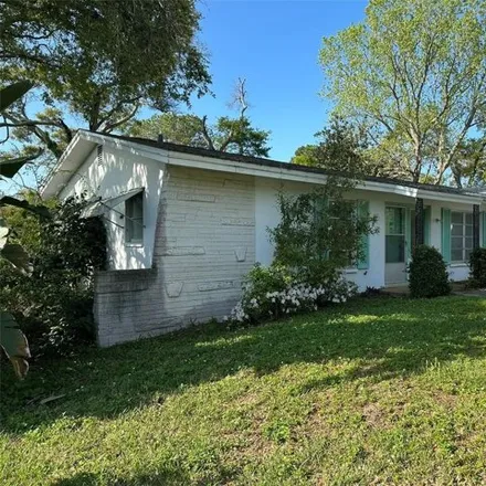 Buy this 2 bed house on 2049 Rebecca Drive in Clearwater, FL 33764
