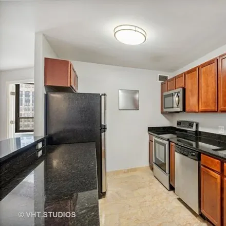 Image 8 - Pearson on the Park, 222 East Pearson Street, Chicago, IL 60611, USA - Condo for rent