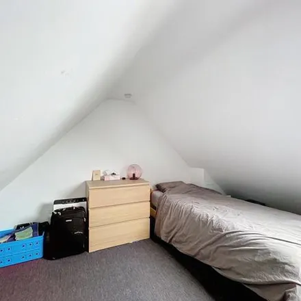 Rent this 2 bed apartment on Poperingestraat 64 in 9000 Ghent, Belgium