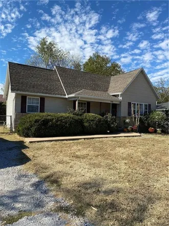 Buy this 3 bed house on 406 North Maple Street in Hico, Siloam Springs