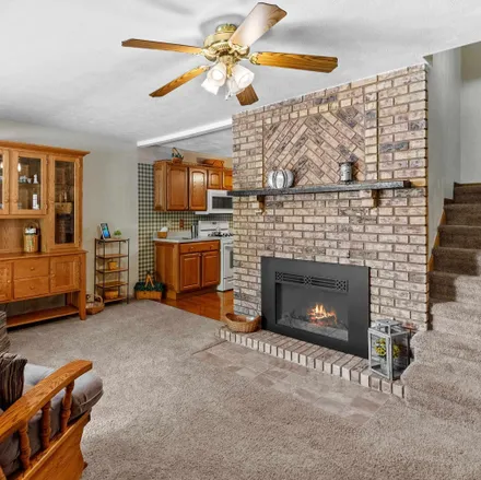 Image 2 - 5110 East Marion Avenue, Rome, Peoria County, IL 61523, USA - House for sale